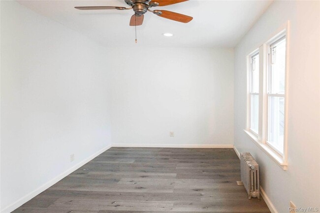 Building Photo - 24-10 Gillmore St