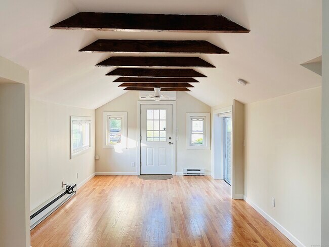 Building Photo - 6-5 5th St