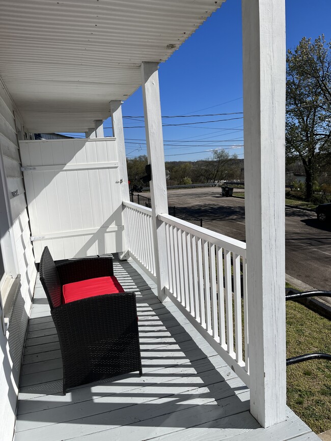 All inclusive! Furnished, utilities, wifi, yard maintenance included. - 118 Front St