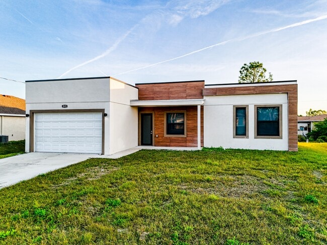 Building Photo - 2915 65th St W