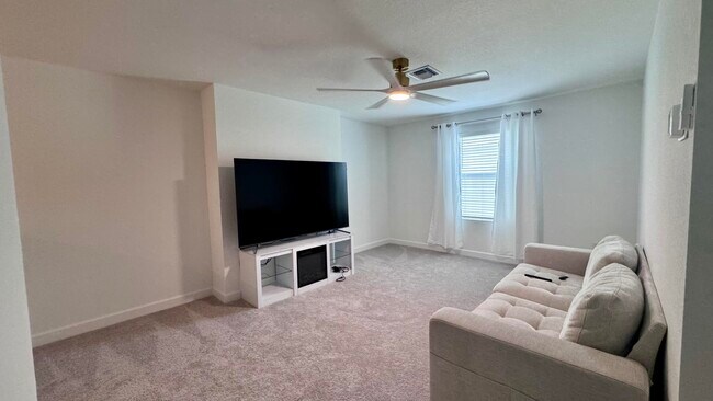 Building Photo - 6371 Windwood Wy