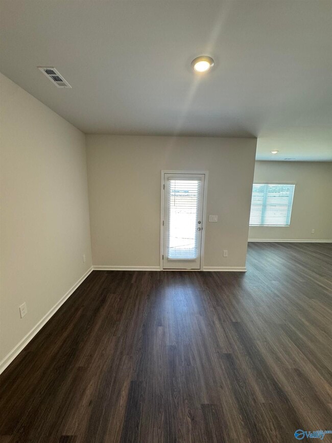 Building Photo - 115 Betty Williams Dr