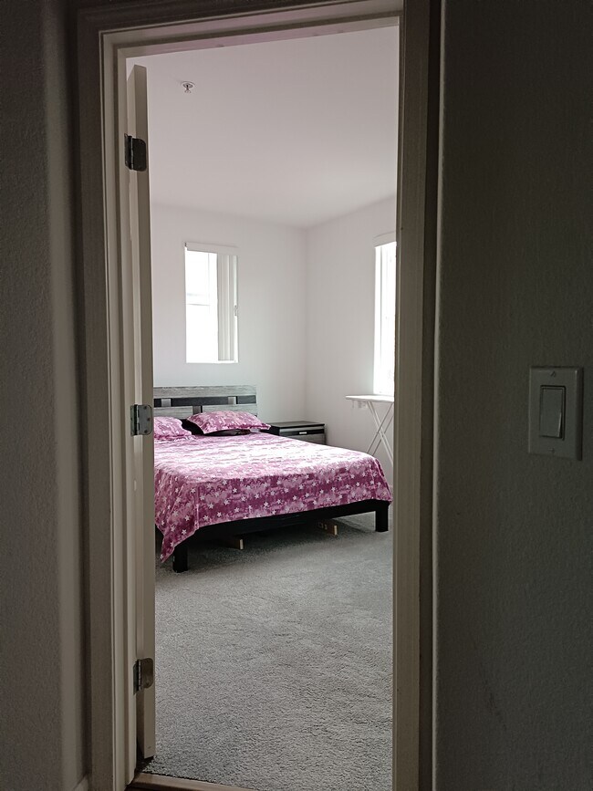 Building Photo - 135 Parc Place Dr