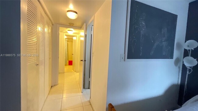 Building Photo - 1465 NE 123rd St