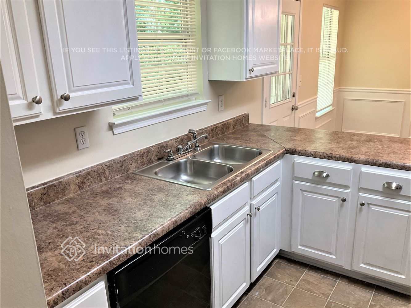 Building Photo - 3985 Melanie Woods Dr