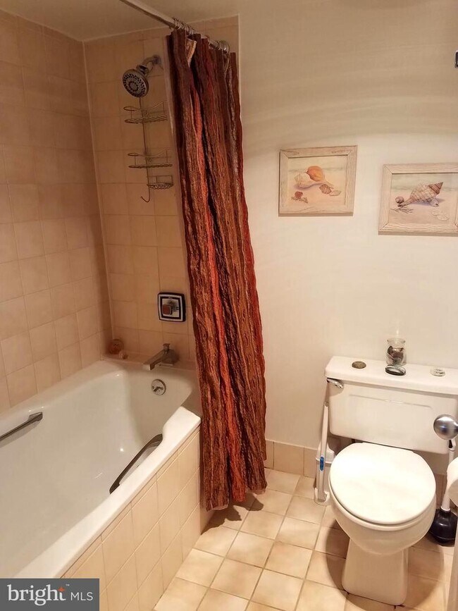 Building Photo - 1808 Old Meadow Rd