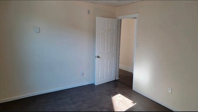 Building Photo - 224 N 2nd St