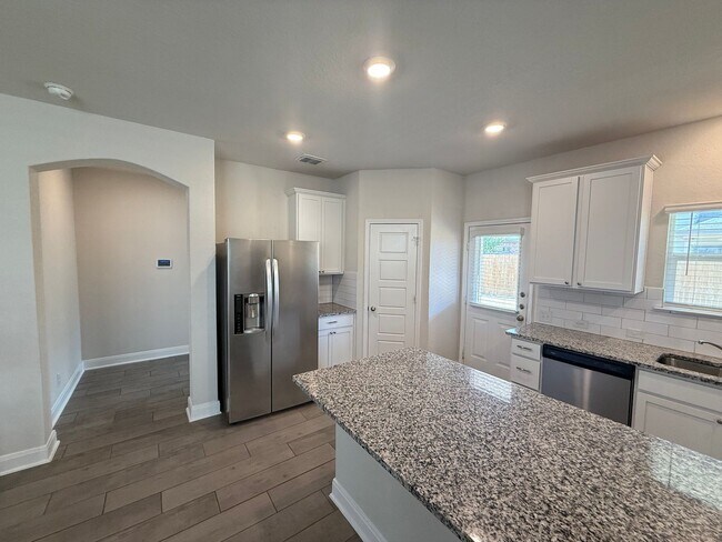 Building Photo - Stunning 4x3 Rental Home in Bulverde, TX!