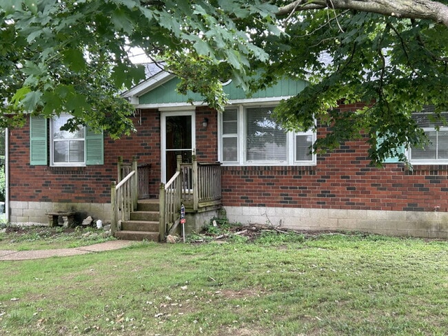 Building Photo - Charming Home in Hermitage