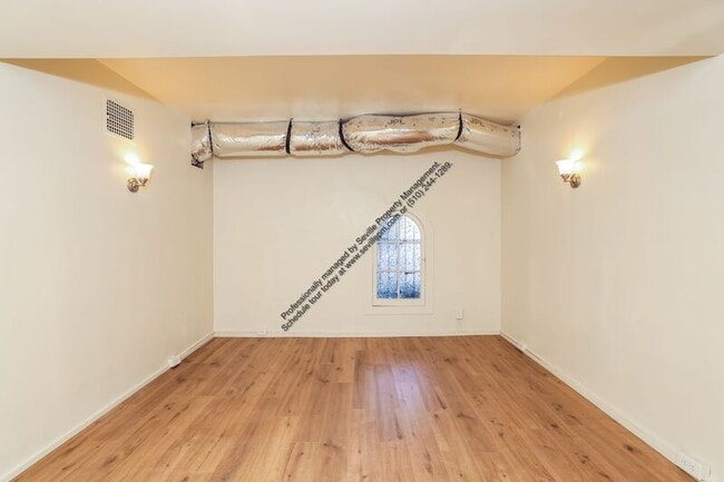 Building Photo - 27 Excelsior Ct