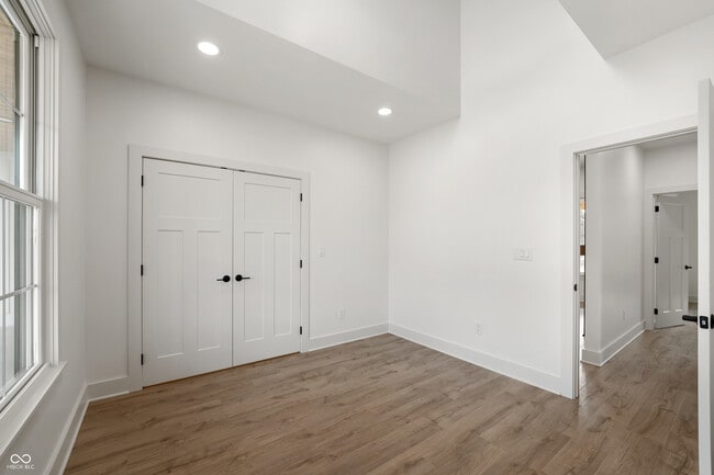 Building Photo - 5123 Oak Rdg Pl