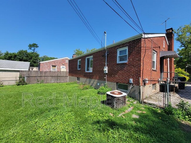 Building Photo - 7720 Wellington Ave
