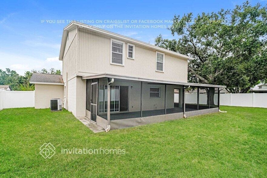 Building Photo - 553 Oak Creek Dr