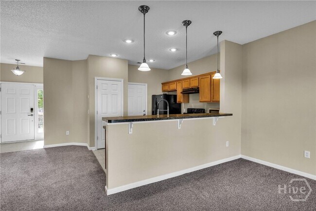 Building Photo - 975 Canyon Oak Loop