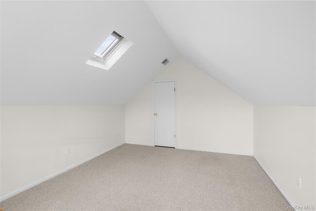 Building Photo - 17 Fairview St