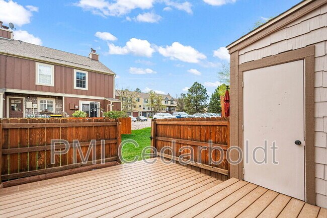 Building Photo - 2578 E Nichols Cir