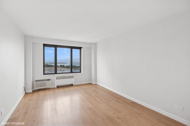 Building Photo - 3100 N Lake Shore Dr