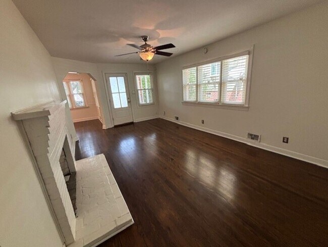 Building Photo - Cape Story by the Sea