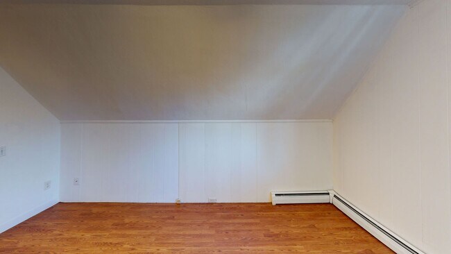 Building Photo - Magoun Square four bed duplex