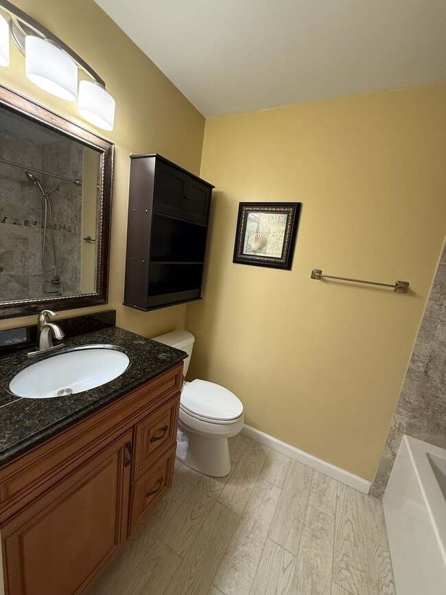 Building Photo - 5 Acre Home!!!!