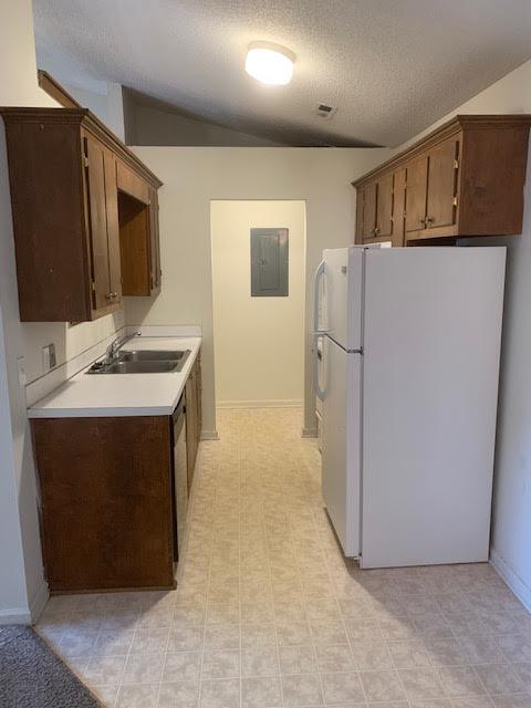 Building Photo - ** COMING SOOM**   "Charming 1-Bedroom Apa...