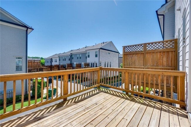 Building Photo - 4761 Roswell Rd