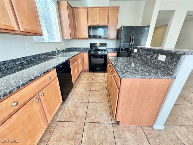 Building Photo - 9413 Sweetwood Ave