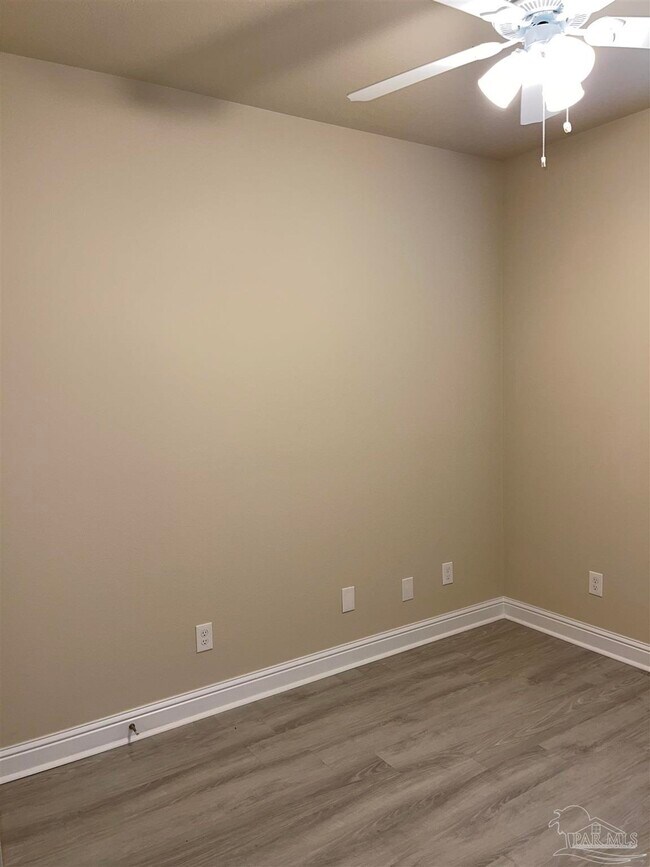 Building Photo - 1905 Doctor M.L.K. Jr Dr