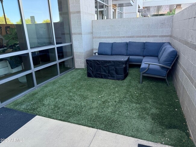 Building Photo - 15215 N Kierland Blvd