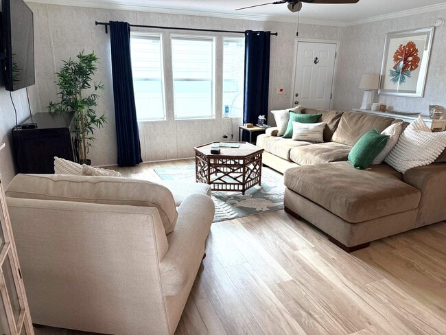 Building Photo - 292 Majorca Rd