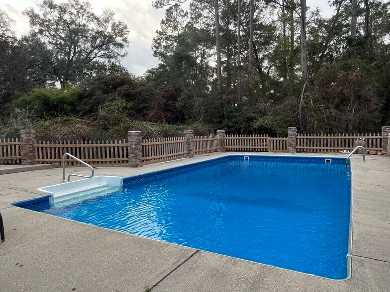 Building Photo - 3708 Carrington Pl