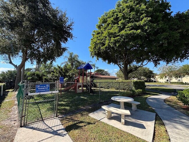 Building Photo - 4962 Sable Pine Cir