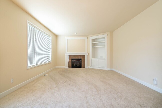 Building Photo - 5Br/3.25Ba Sammamish Home