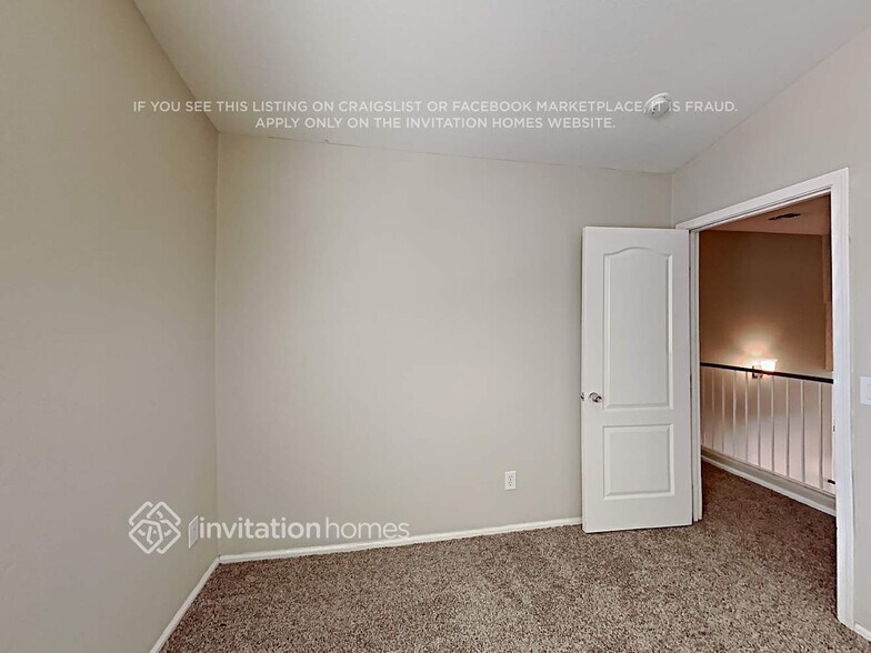 Building Photo - 4614 W Valencia Dr