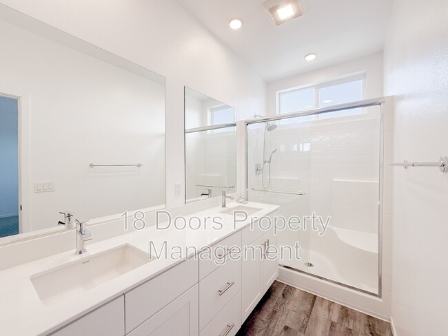 Building Photo - 1038 Cooper Pl