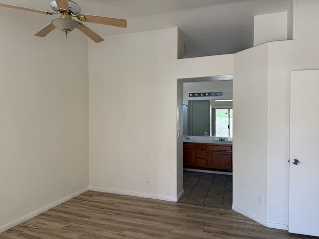 Building Photo - 3bd/2bath 1-story home!