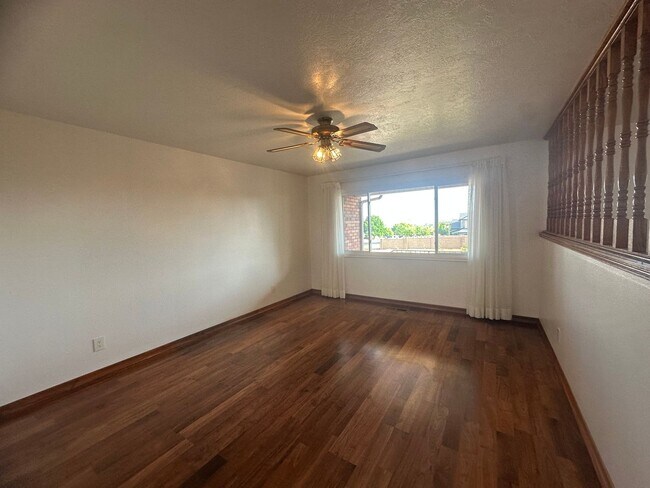 Building Photo - Charming Ranch Farmhouse in St. George – Spacious & Serene!