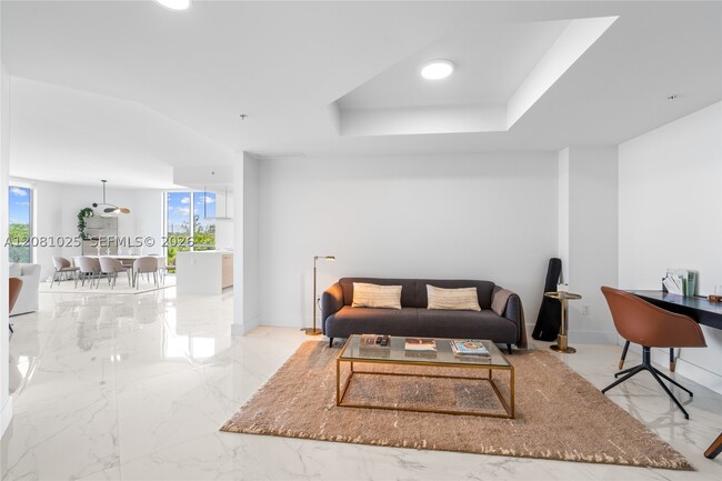 Building Photo - 17111 Biscayne Blvd
