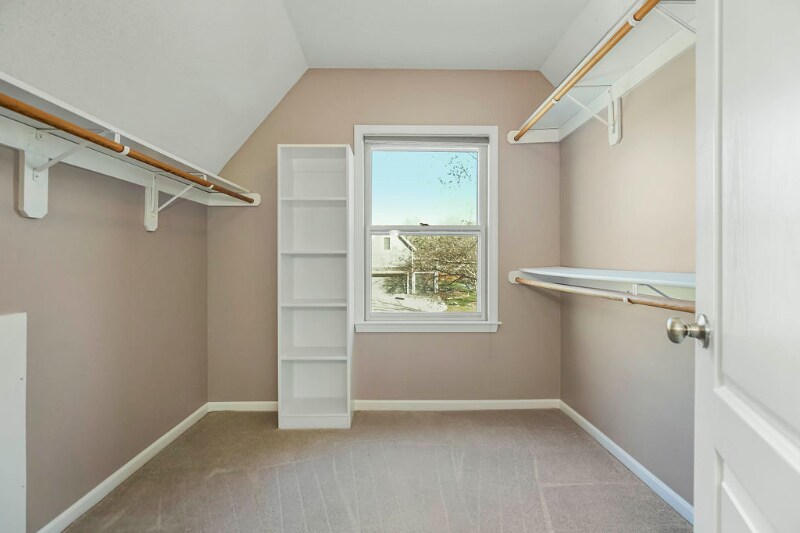 Building Photo - 5933 W 153rd St