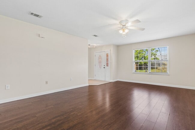 Building Photo - 14797 Nassau Dr