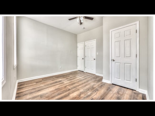 Building Photo - 1634 Darley Ave