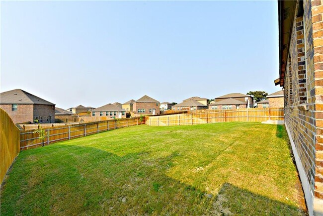 Building Photo - 549 John Muir Trl