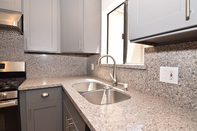 Building Photo - New with a View: This Property is just right for You!