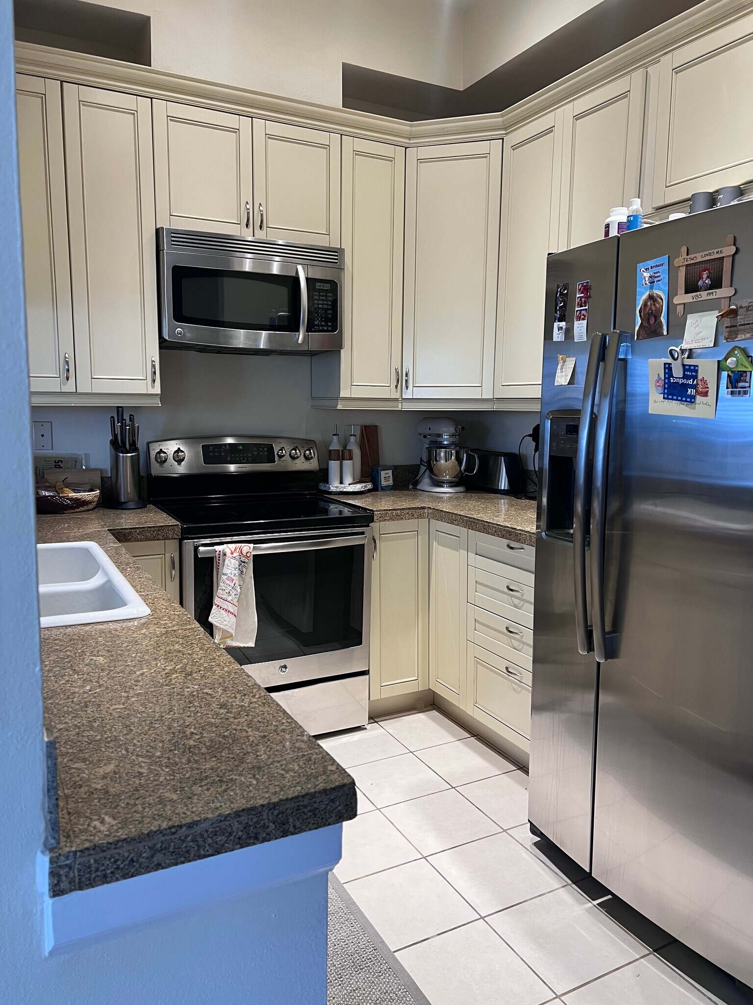 Building Photo - 345 Fillmore St