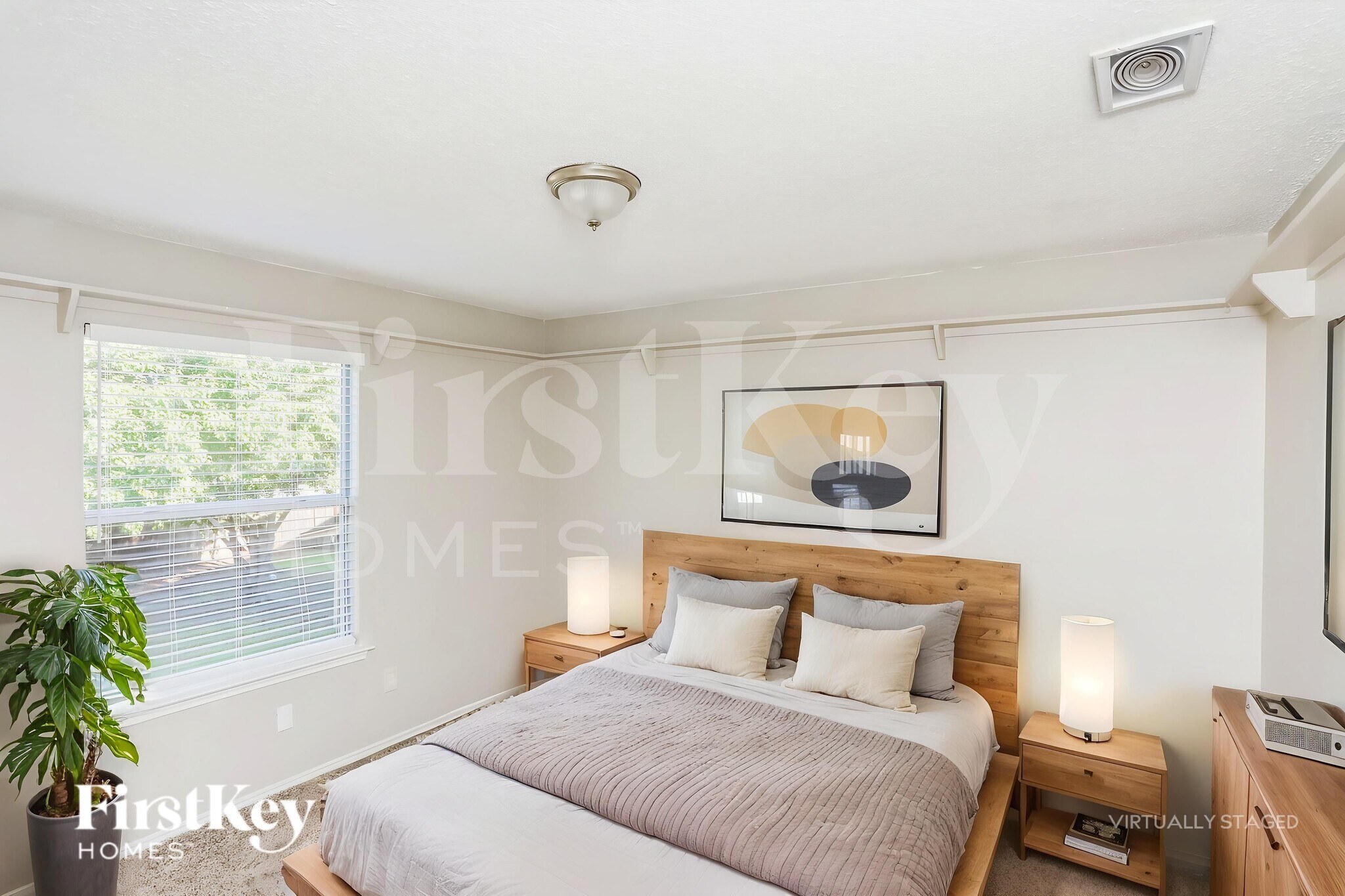 Building Photo - 5320 Faireast Ct