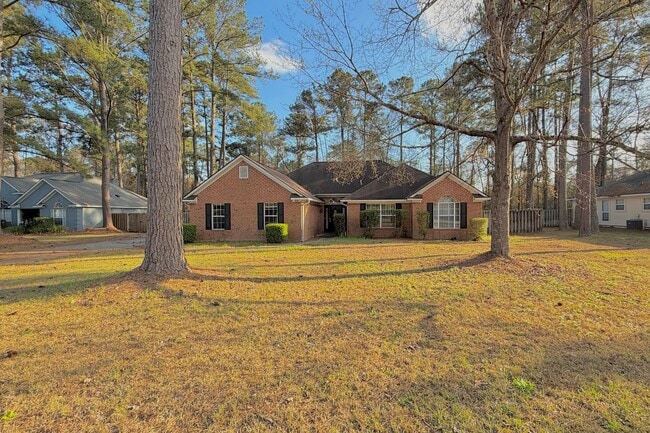 Building Photo - AVAILABLE NOW! (No Pets)