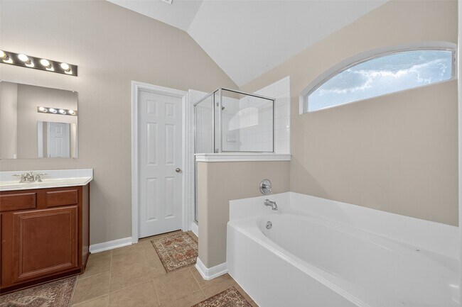 Building Photo - 12731 Heather Landing Ln