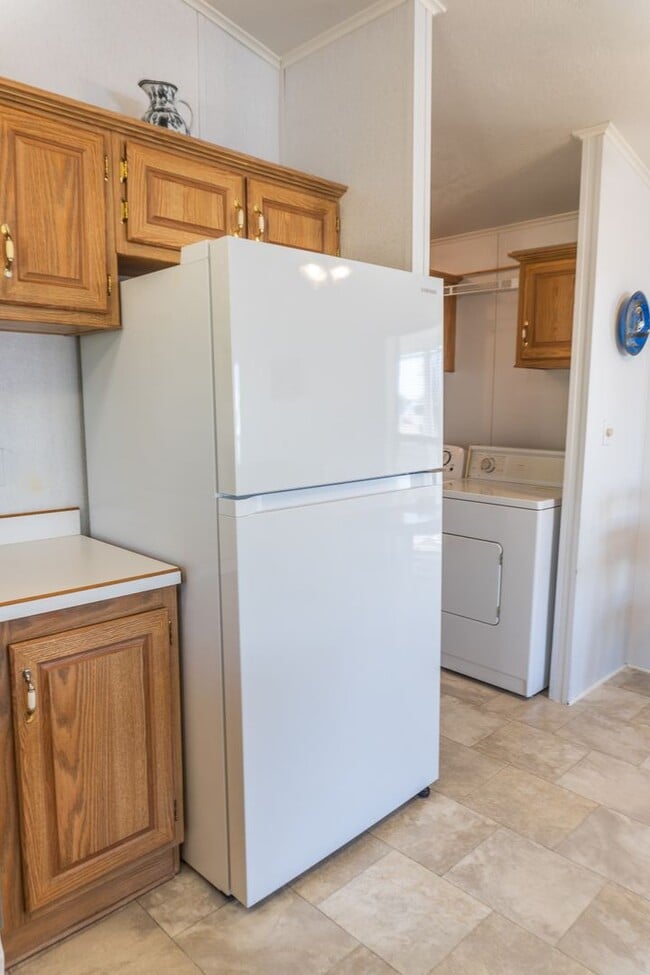 Building Photo - Cozy & Bright Manufactured Home in Fortuna...