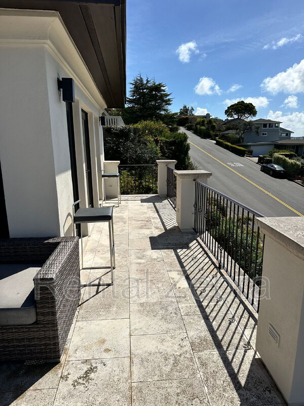 Building Photo - 561 Silverado Dr