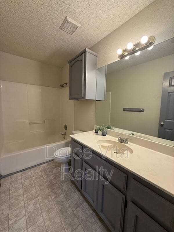 Building Photo - 4105 N 24th Ln